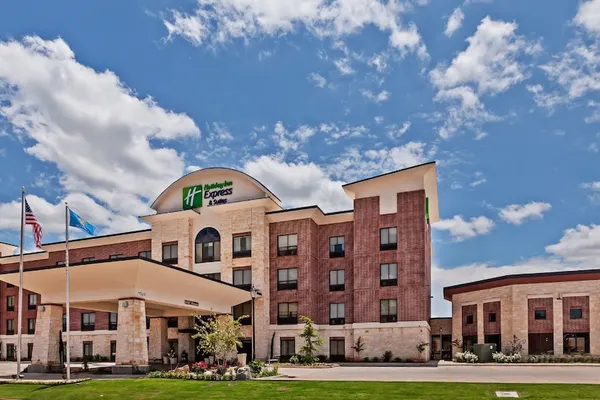 Photo 1 - Holiday Inn Express & Suites Duncan, an IHG Hotel