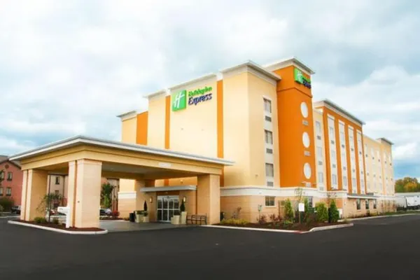 Photo 1 - Holiday Inn Express Toledo North, an IHG Hotel