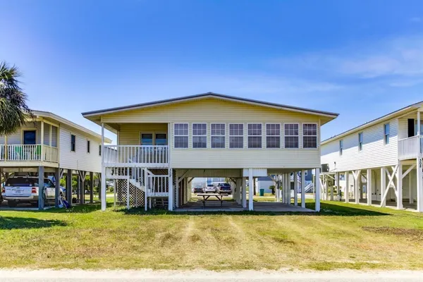 Photo 1 - Garden City Beach House Escape!
