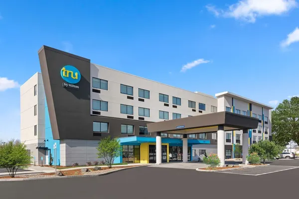 Photo 1 - Tru by Hilton Portland Airport