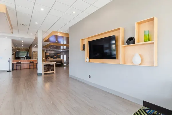 Photo 1 - Holiday Inn Express & Suites Columbia Downtown - The Vista by IHG