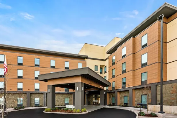 Photo 1 - Hampton Inn & Suites Portland Tigard