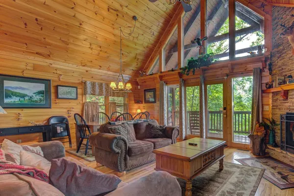 Photo 1 - Komfy Kozy by Jackson Mountain Rentals