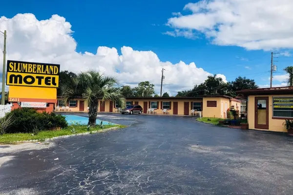 Photo 1 - Slumberland Motel