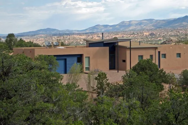 Photo 1 - Butterfly House - Spectacular Modern Design and Mountain Views