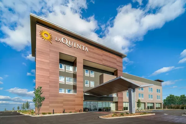 Photo 1 - La Quinta Inn & Suites by Wyndham Louisville NE/Old Henry Rd