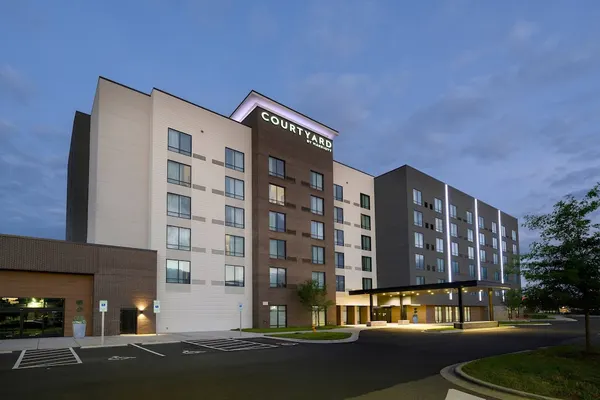 Photo 1 - Courtyard by Marriott Charlotte Waverly