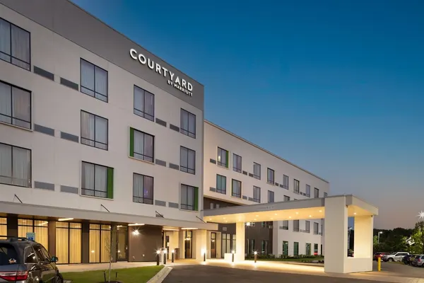 Photo 1 - Courtyard by Marriott Memphis East/Galleria