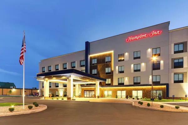 Photo 1 - Hampton Inn Lebanon