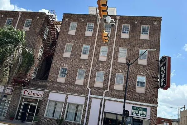 Photo 1 - Fairway Inn