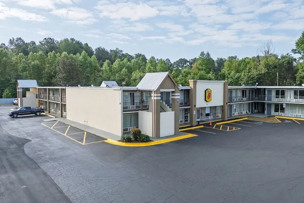 Photo 1 - Super 8 by Wyndham Morganton