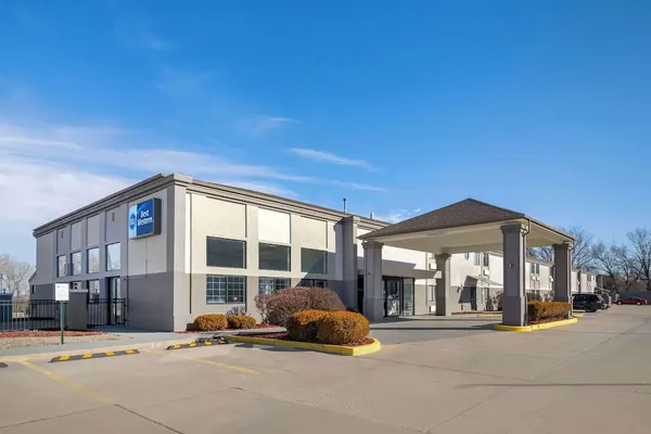 Photo 1 - Best Western Park City Wichita North