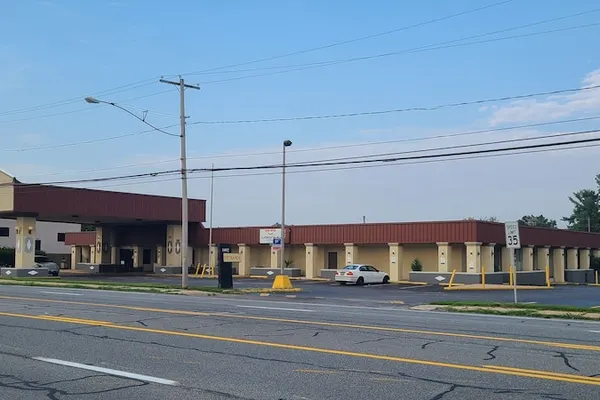 Photo 1 - Dutchland Motel