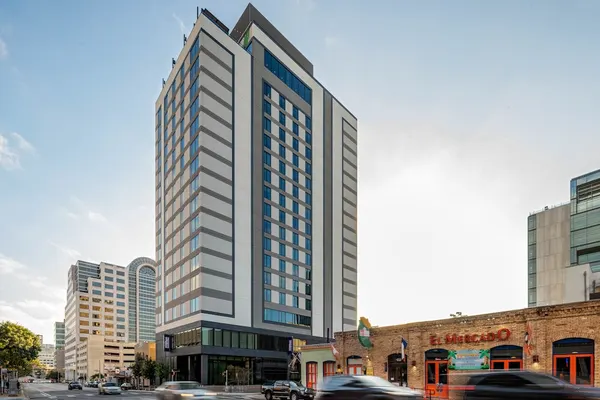 Photo 1 - Hilton Garden Inn Austin University Capitol District