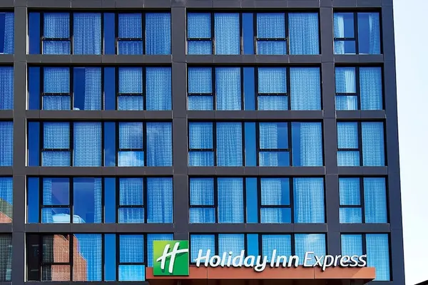 Photo 1 - Holiday Inn Express NYC Brooklyn - Sunset Park, an IHG Hotel