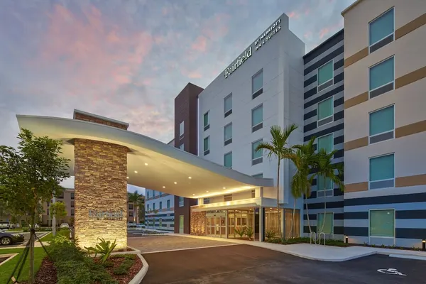 Photo 1 - Fairfield Inn & Suites by Marriott West Palm Beach