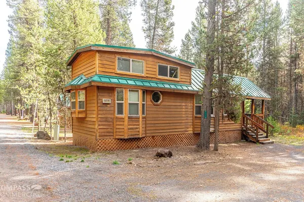 Photo 1 - Willamette Pass Inn Chalets