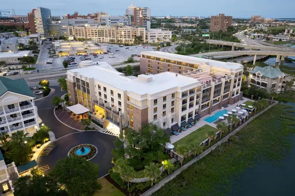 Photo 1 - Hilton Garden Inn Charleston Waterfront/Downtown