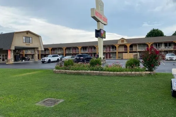 Photo 1 - Conner Hill Motor Lodge