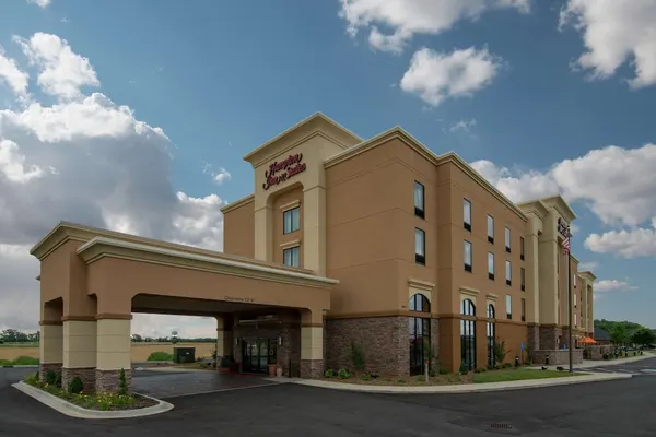 Photo 1 - Hampton Inn & Suites Clarksville