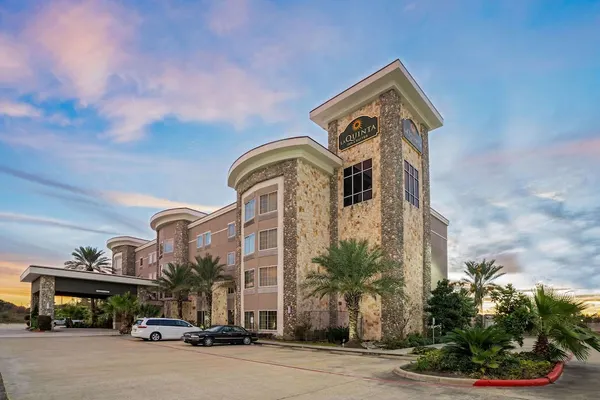 Photo 1 - La Quinta by Wyndham Houston Willowbrook Vintage Park
