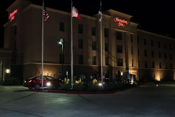 Photo 1 - Hampton Inn Cotulla