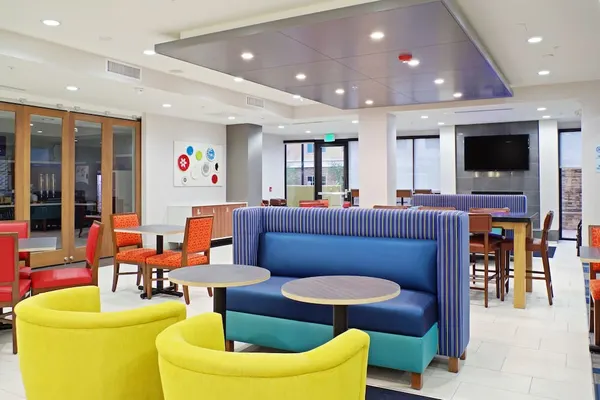 Photo 1 - Holiday Inn Express Hotel & Suites Phoenix North Scottsdale by IHG