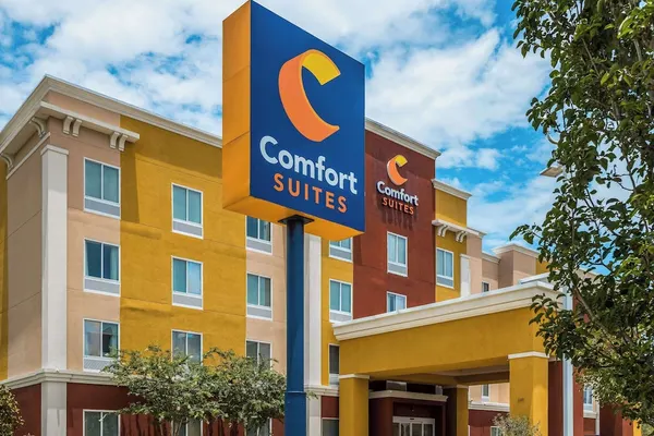 Photo 1 - Comfort Suites Denham Springs