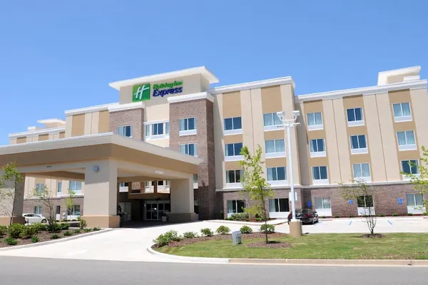 Photo 1 - Holiday Inn Express Covington-Madisonville, an IHG Hotel