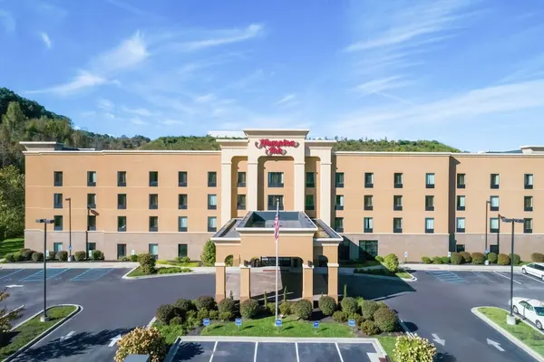 Photo 1 - Hampton Inn Huntington University Area