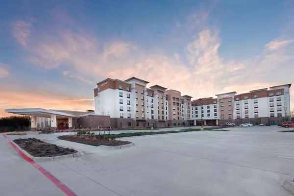 Photo 1 - Courtyard by Marriott Dallas DFW Airport North/Grapevine