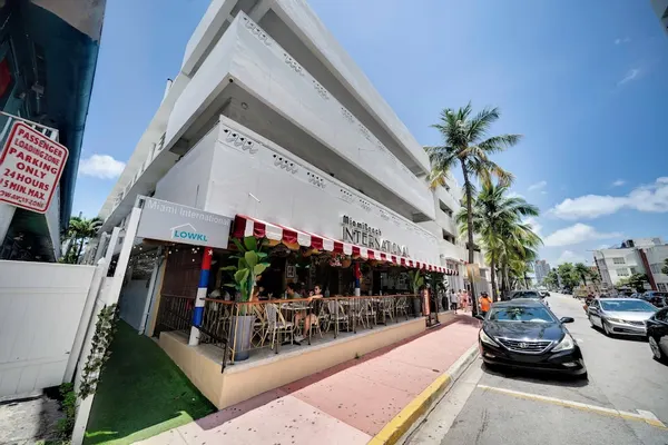 Photo 1 - Miami International by Lowkl
