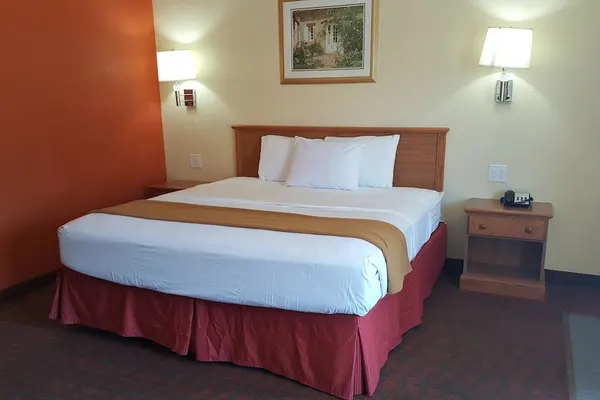 Photo 1 - Stadium Motel
