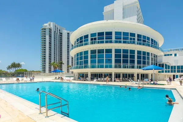 Photo 1 - Blue Ocean Apartments