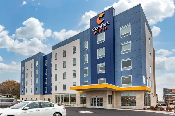 Photo 1 - Comfort Suites Cottage Grove – Madison