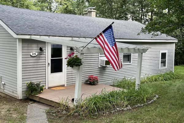 Photo 1 - Cozy Colchester Cabin near Lake by RedAwning