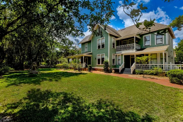 Photo 1 - Camellia Rose Inn