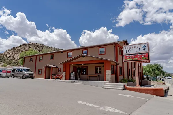 Photo 1 - Rimrock Hotel