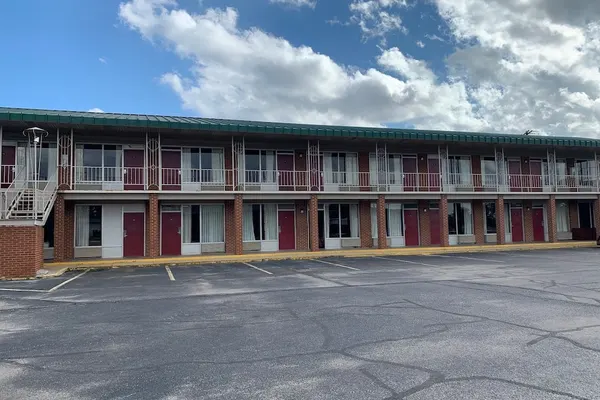 Photo 1 - Coachman's Inn Motel