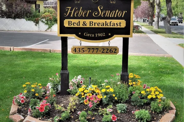 Photo 1 - Heber Senator Bed and Breakfast