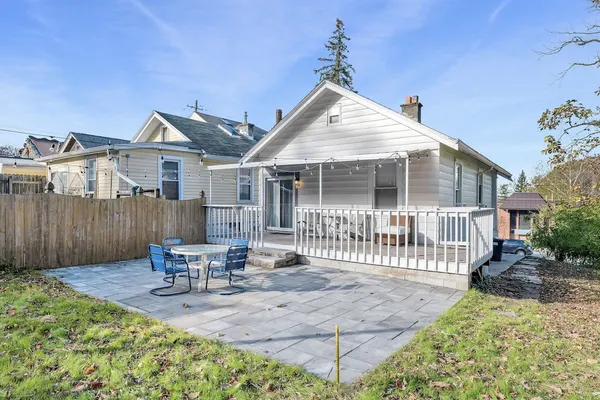 Photo 1 - Cozy Cottage In The Heart Of Hyde Park 1 Bedroom Home by RedAwning
