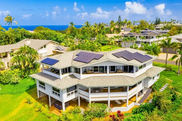 Photo 1 - Hale Ohana Nui 5 Bedroom Home by RedAwning