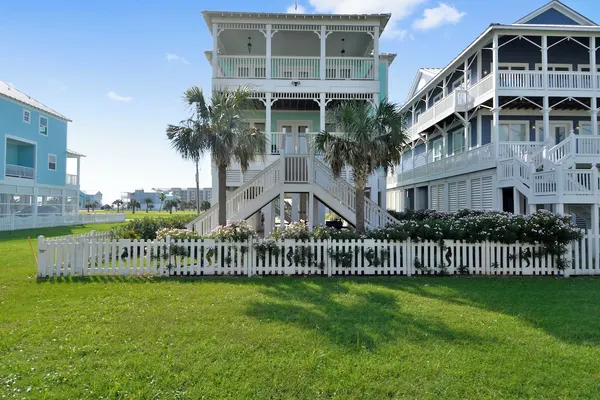 Photo 1 - 4516bchsdehvnsvnh - Beachside Haven