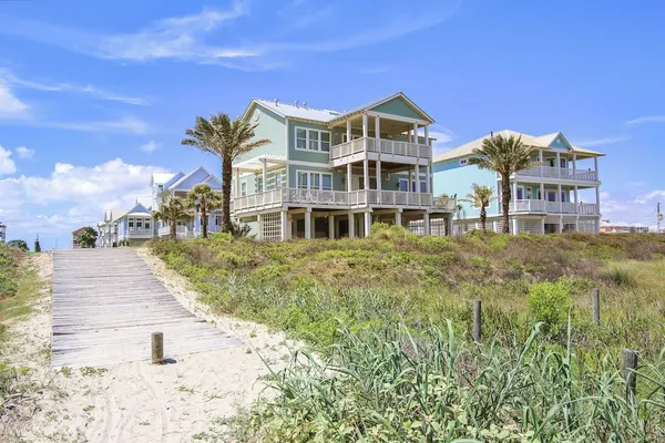 Photo 1 - 4515kathiebfbvnh - Kathie's Beachfront Kottage