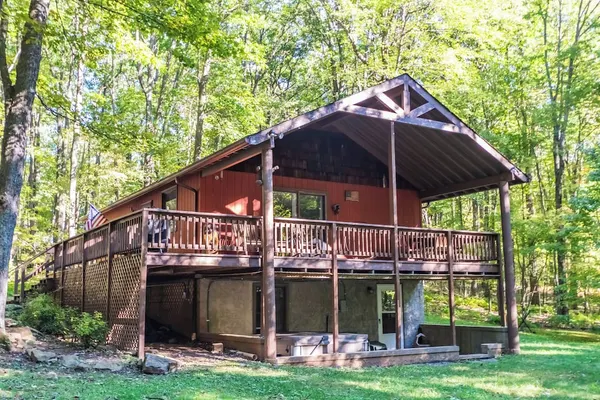 Photo 1 - Woodside Retreat