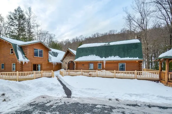 Photo 1 - Viva Lodge
