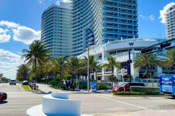 Photo 1 - W Residences Luxury Suites Across from Fort Lauderdale Beach