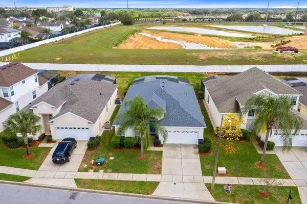 Photo 1 - 4 Bedrooms, 3 Baths, No Rear Neighbors 4 Villa by RedAwning