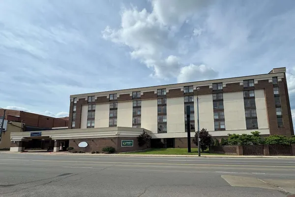 Photo 1 - Quality Inn & Suites Downtown Mansfield