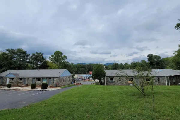 Photo 1 - Rock Haven Motel